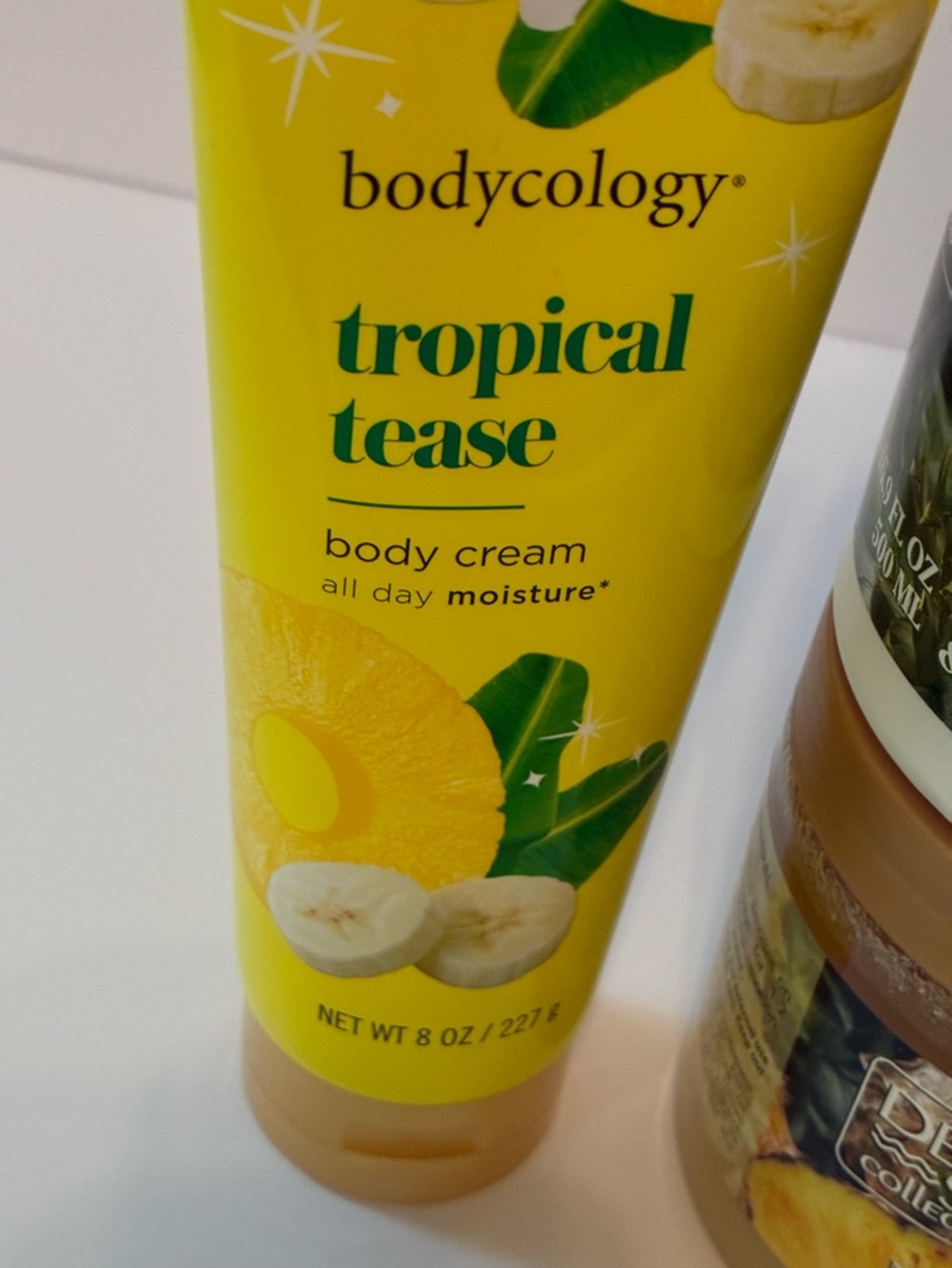 Pineapple bodycare bath & shower bundle - Picture 3 of 12